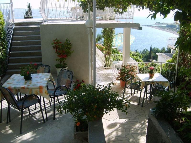 Apartment In Omis With Sea View, Balcony, Air Conditioning, Wi-Fi Exteriér fotografie